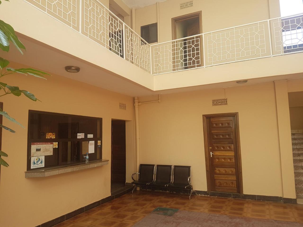 Center Inn أروشا المظهر الخارجي الصورة